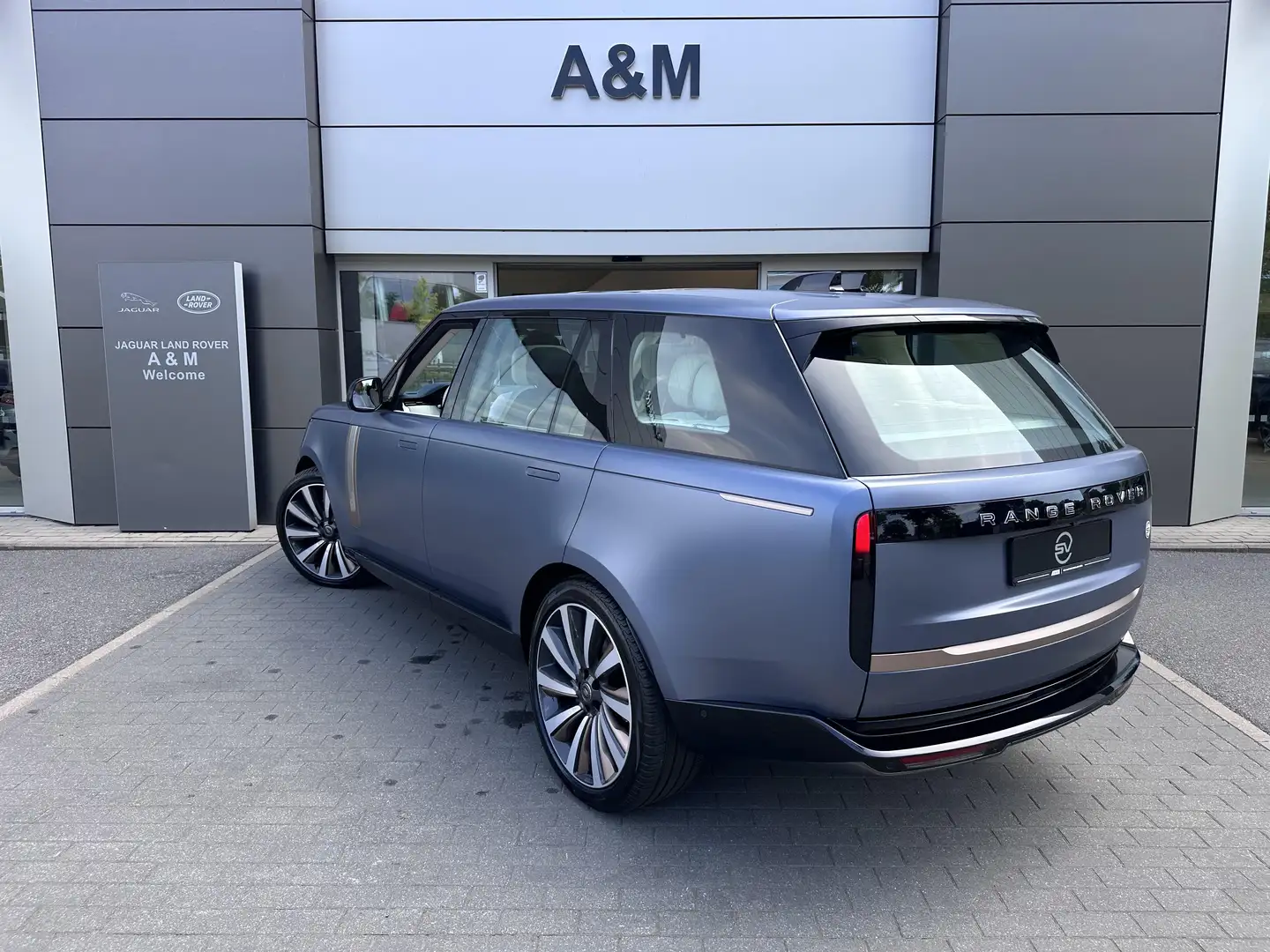 Land Rover Range Rover LWB P615 SV Mer Du Nord 1 of 5 Blauw - 2