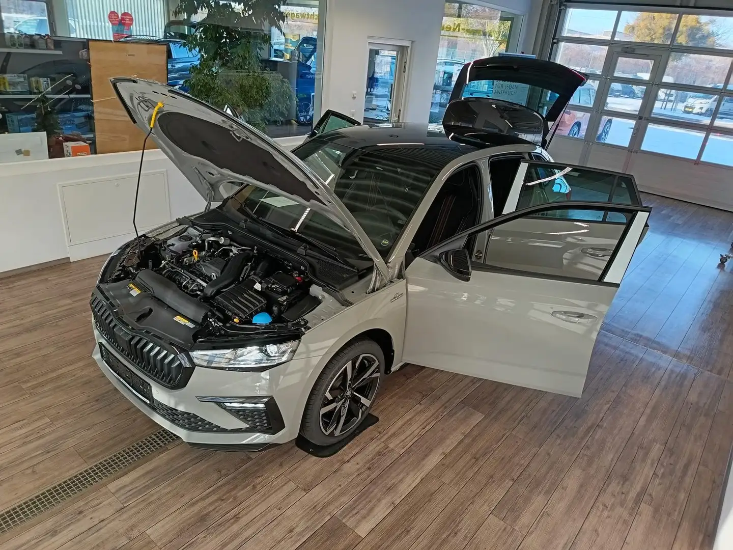 Skoda Scala Monte Carlo 1,5 TSI DSG*PANO*5 J.GARANTIE* Grau - 2