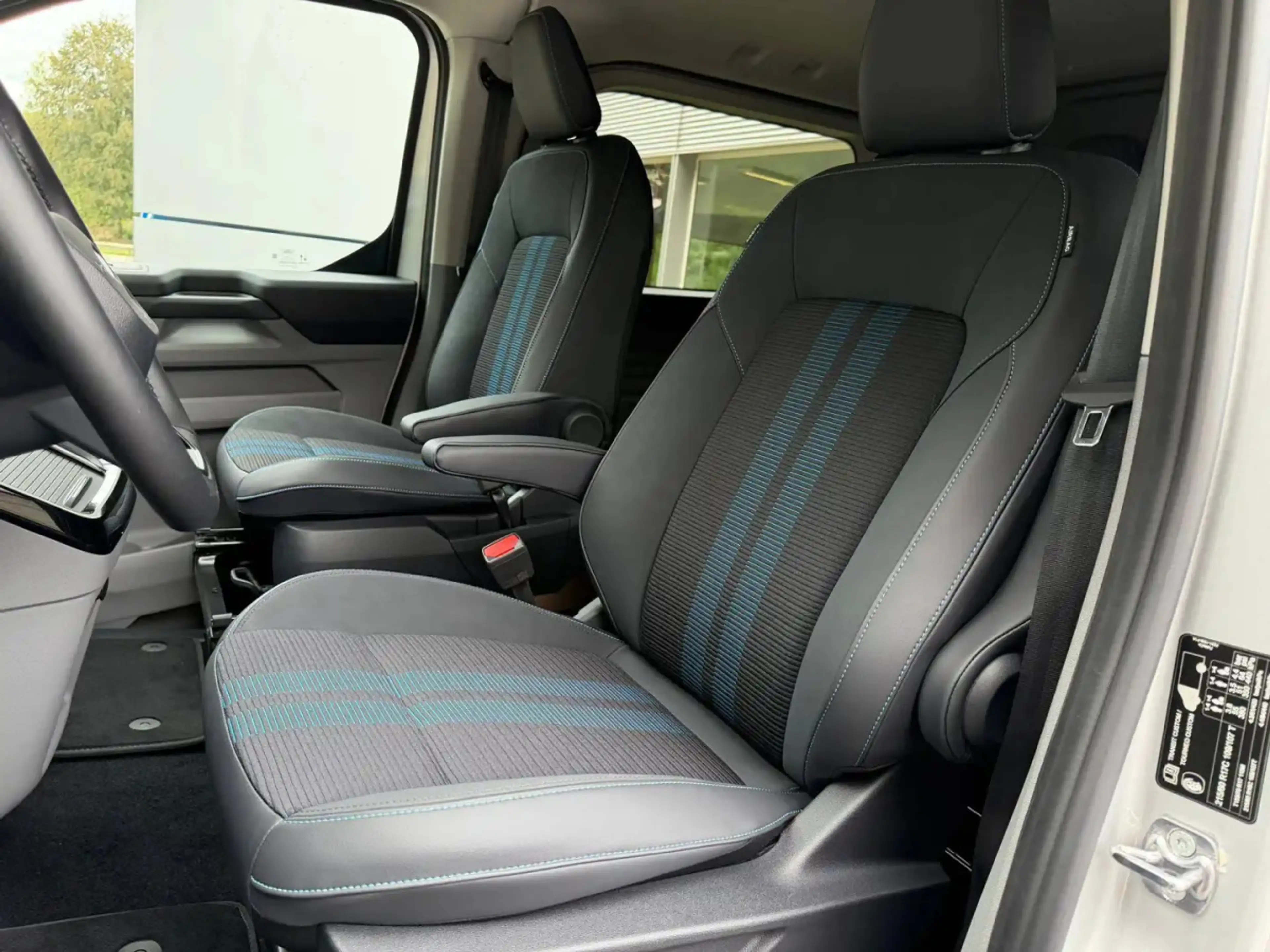 Ford Transit Custom 2.5 Duratec 232 Hybrid PHEV L1H1 Sport Doka — photo 7