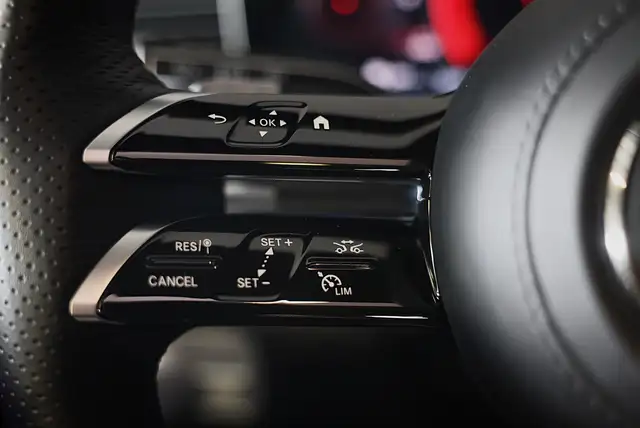 Mercedes-Benz Gle view 23