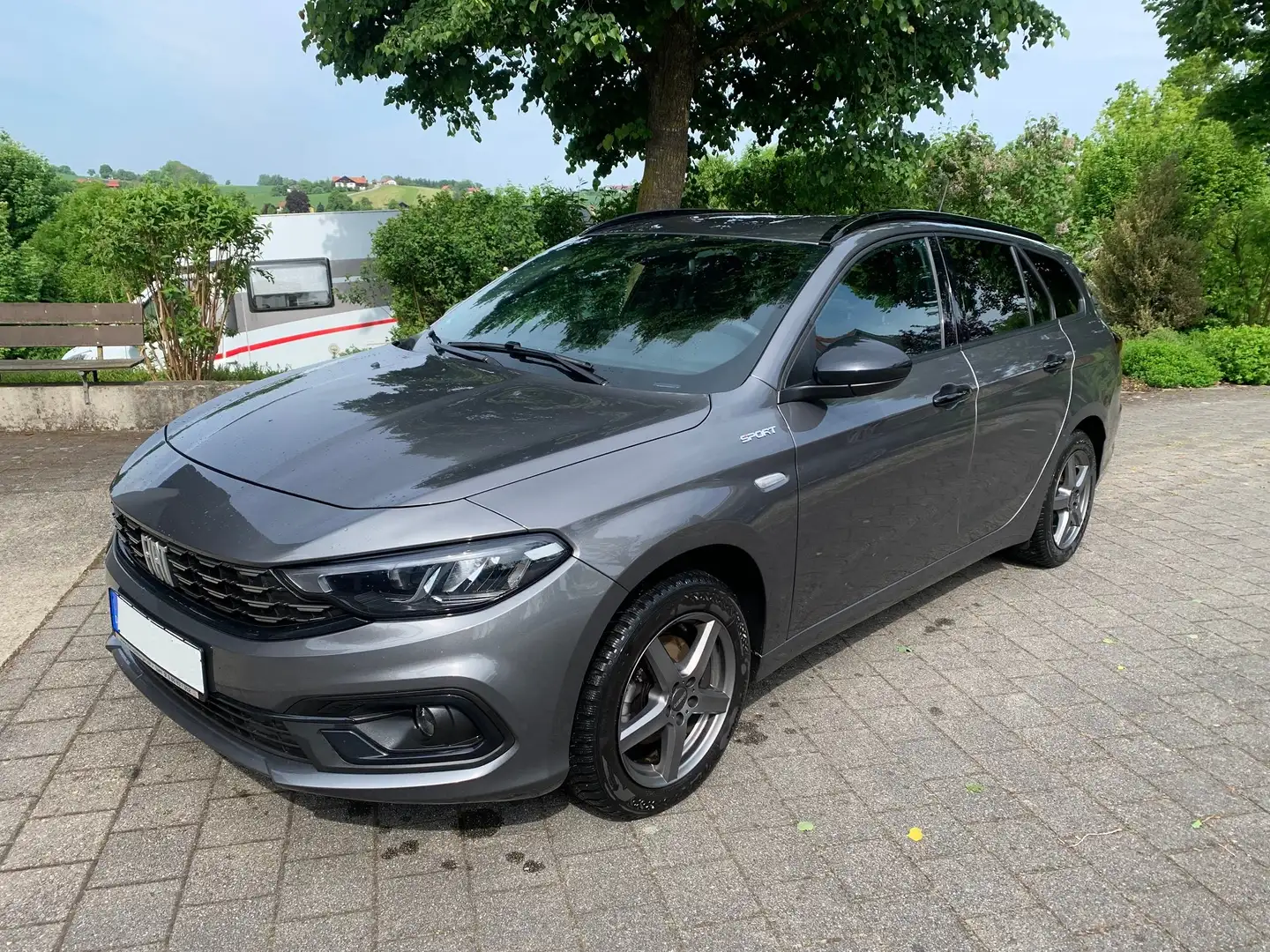 Fiat Tipo Kombi 1.6 MJ City Sport (131PS) *8-Fach-Bereift* Gris - 1
