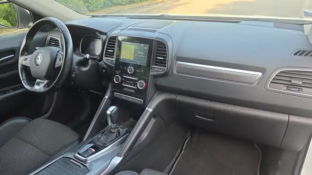 Renault Koleos view 10