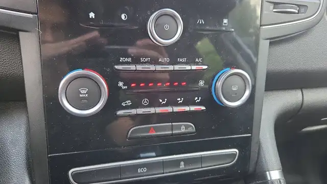 Renault Koleos view 13