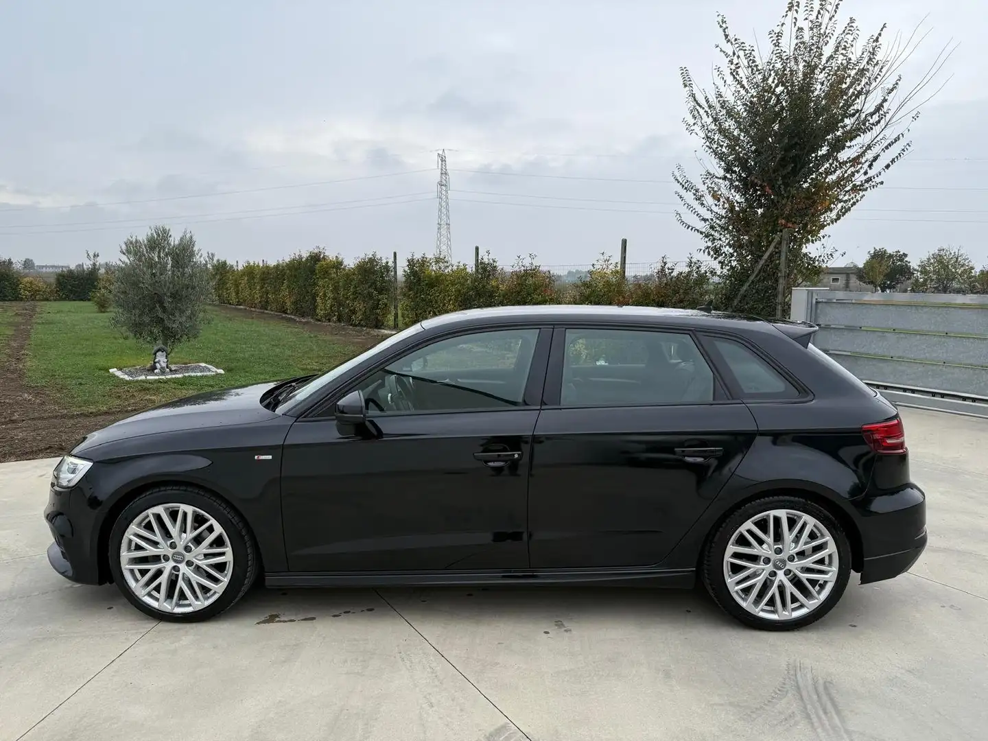 Audi A3 A3 SPORTBACK S-LINE NEOPATENTATI Nero - 2