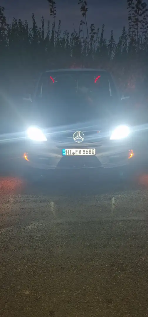 Mercedes-Benz Viano 3.0 CDI lang Automatik X-CLUSIVE DPF - 2