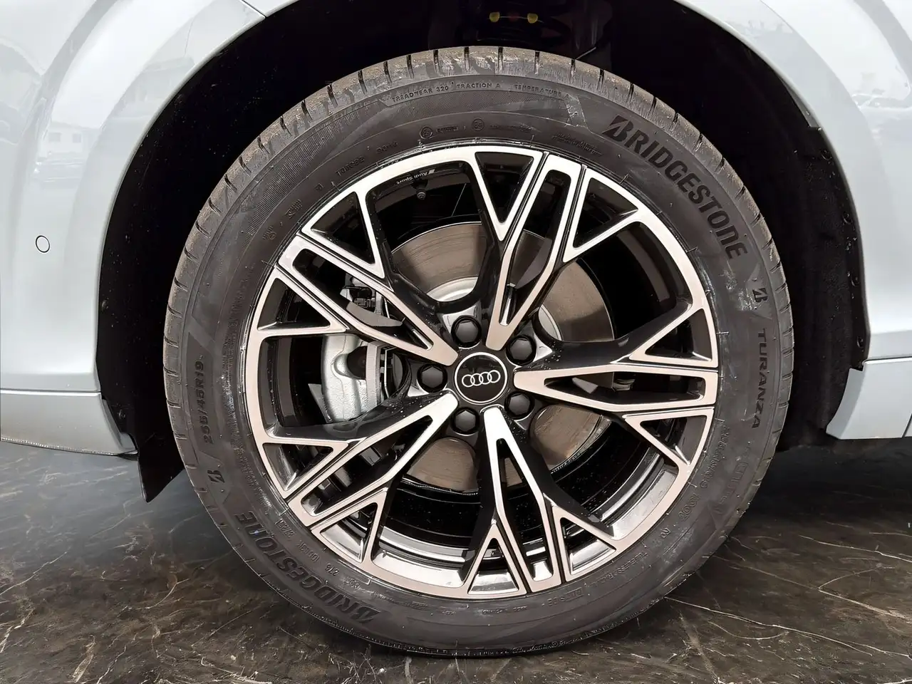 Audi Q3 TDI 110 kW S tronic LED+NAVI+AHK+BT 4