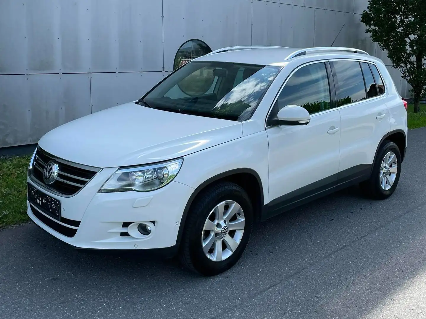 Volkswagen Tiguan 2,0 TDI CR DPF 4Motion Sport Weiß - 1