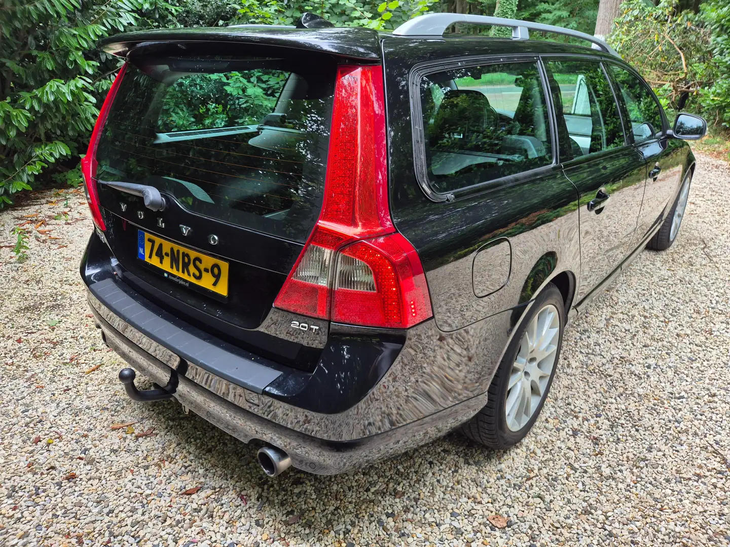 Volvo V70 V70 2.0T R-Edition Zwart - 2