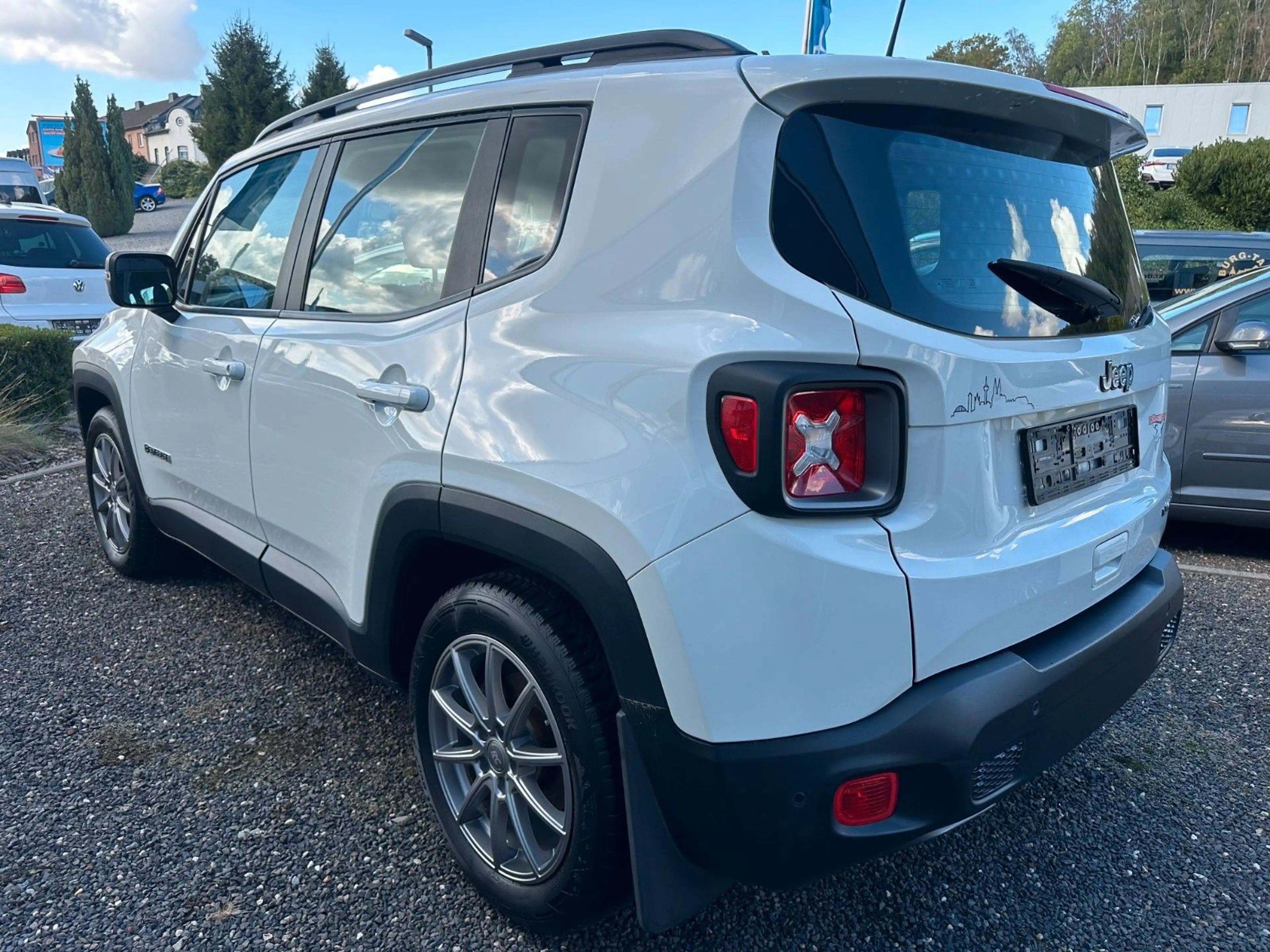 Jeep Renegade Limited FWD — photo 4