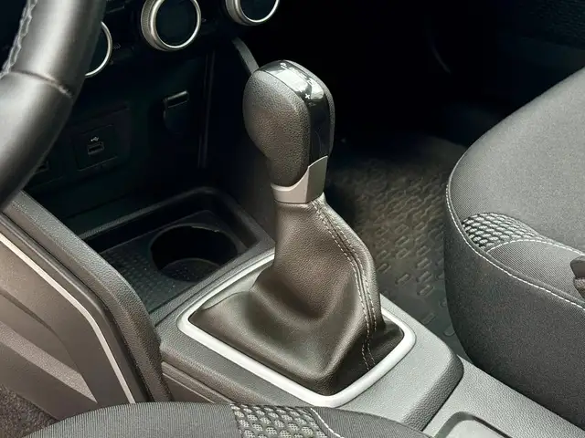 Dacia Duster view 10