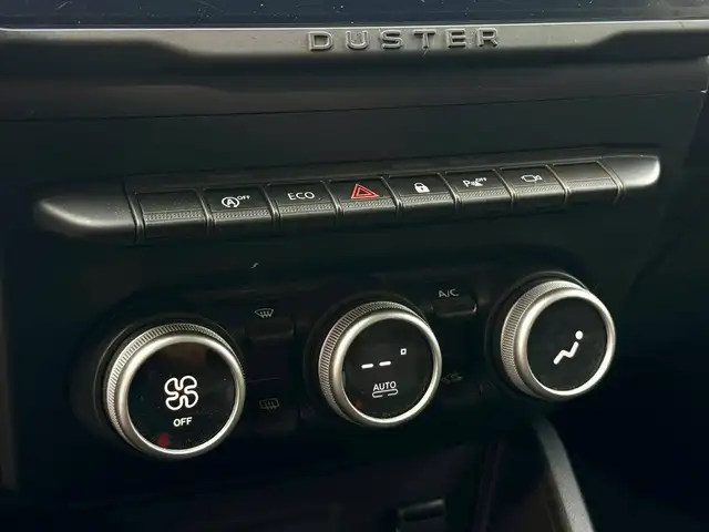 Dacia Duster view 9