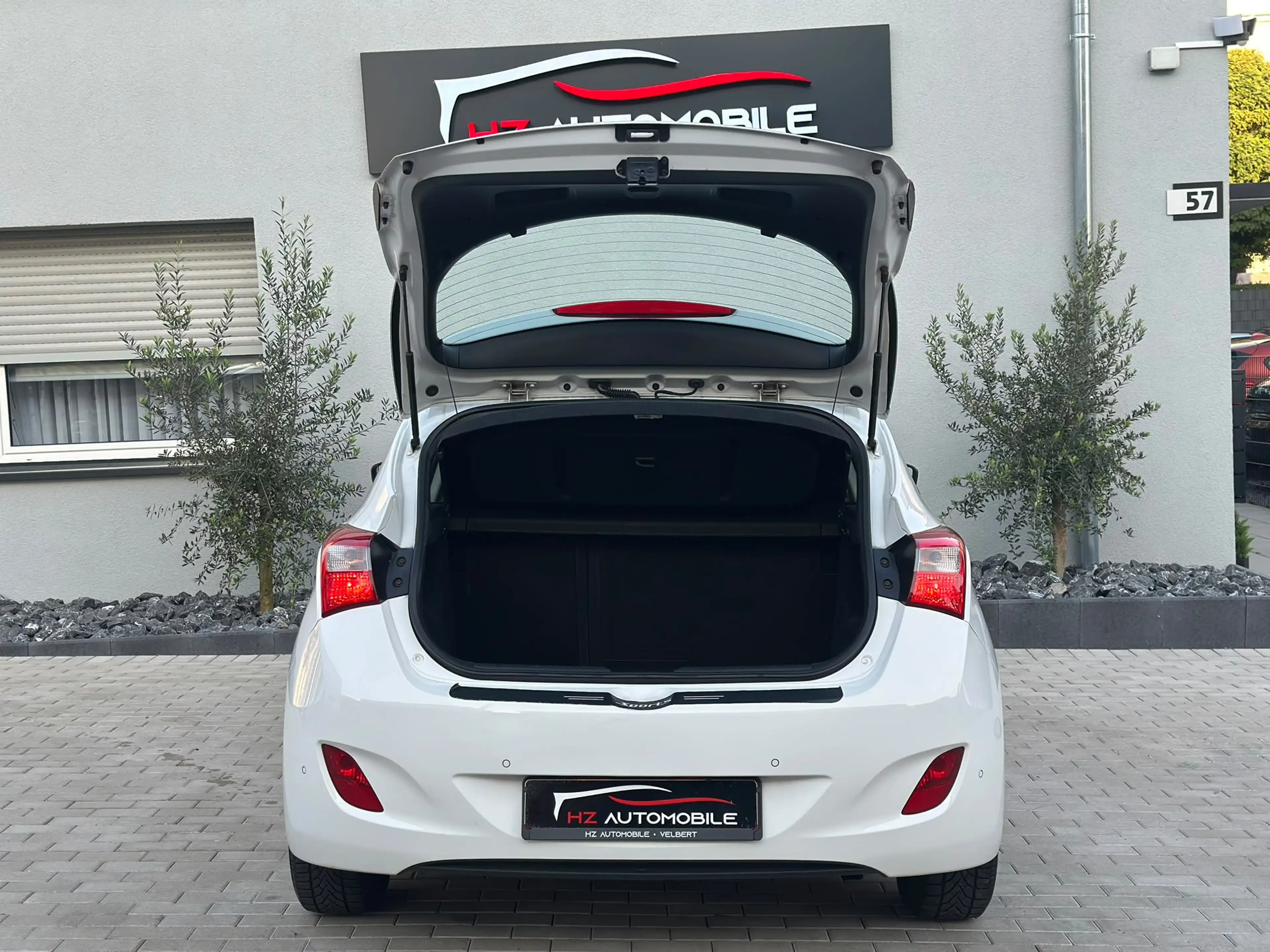Hyundai i30 1.4 Lim. Classic *PDC*KLIMA*2.HAND*MFL*TÜV — photo 10