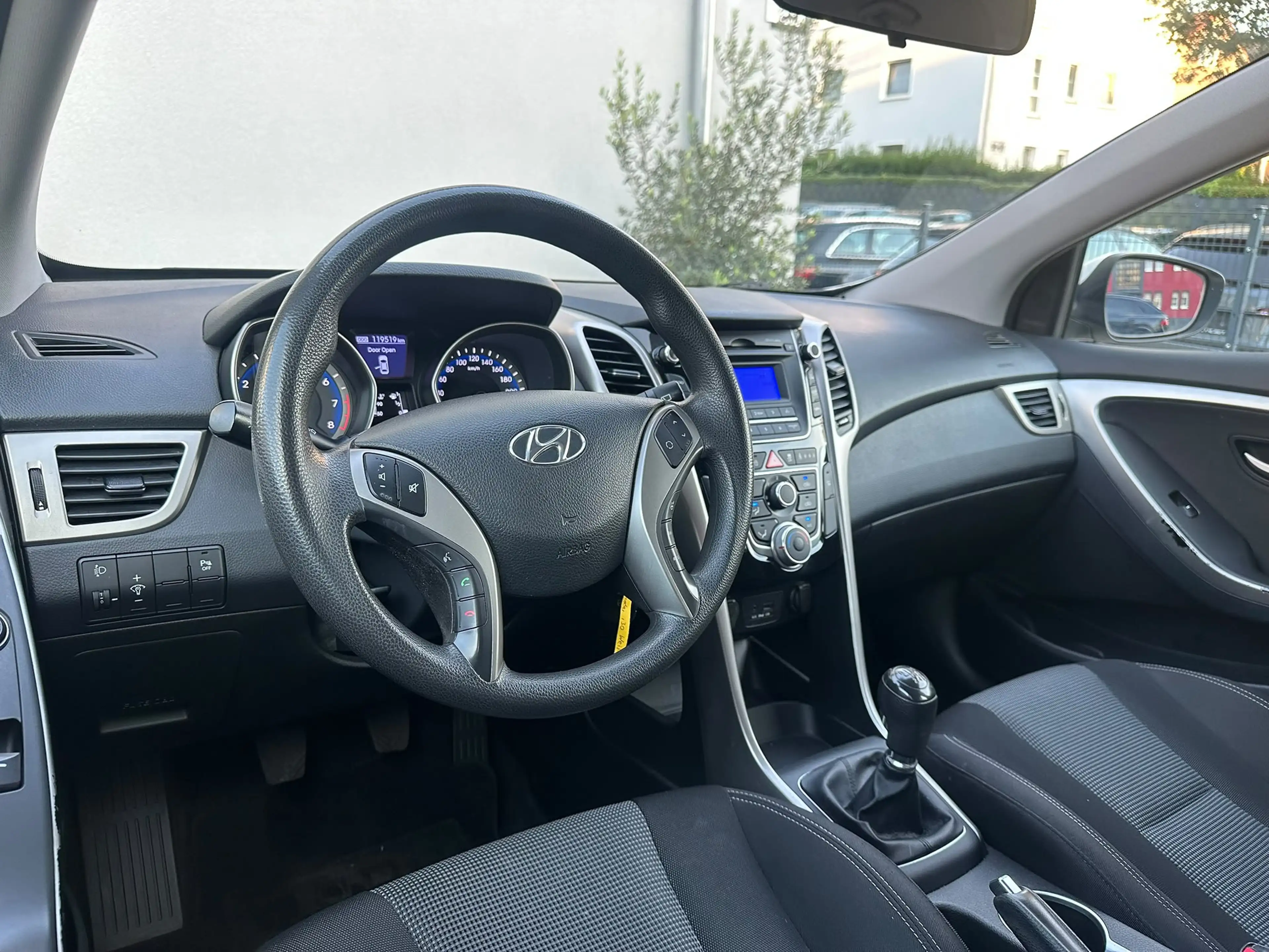 Hyundai i30 1.4 Lim. Classic *PDC*KLIMA*2.HAND*MFL*TÜV — photo 15