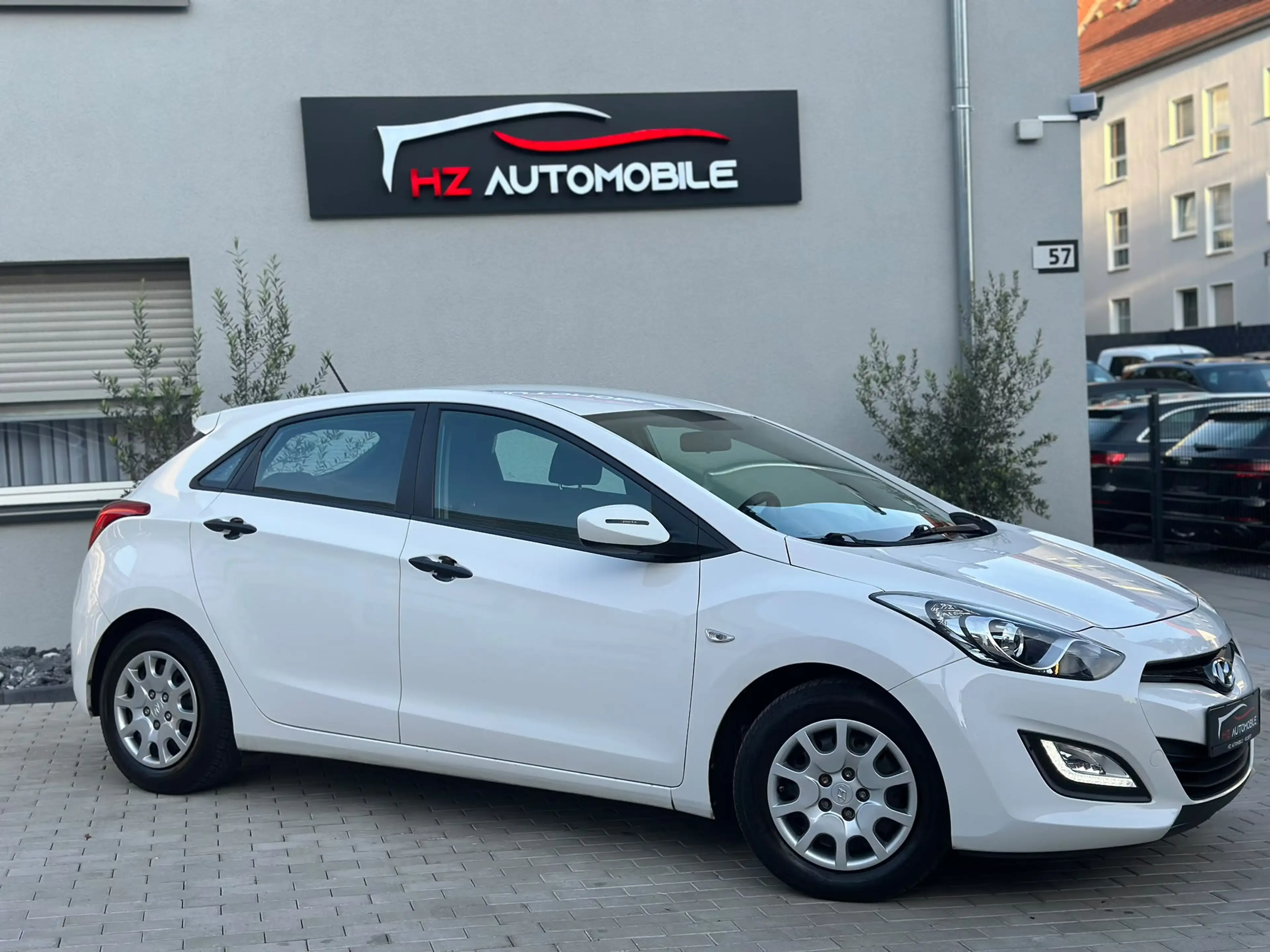 Hyundai i30 1.4 Lim. Classic *PDC*KLIMA*2.HAND*MFL*TÜV — photo 5