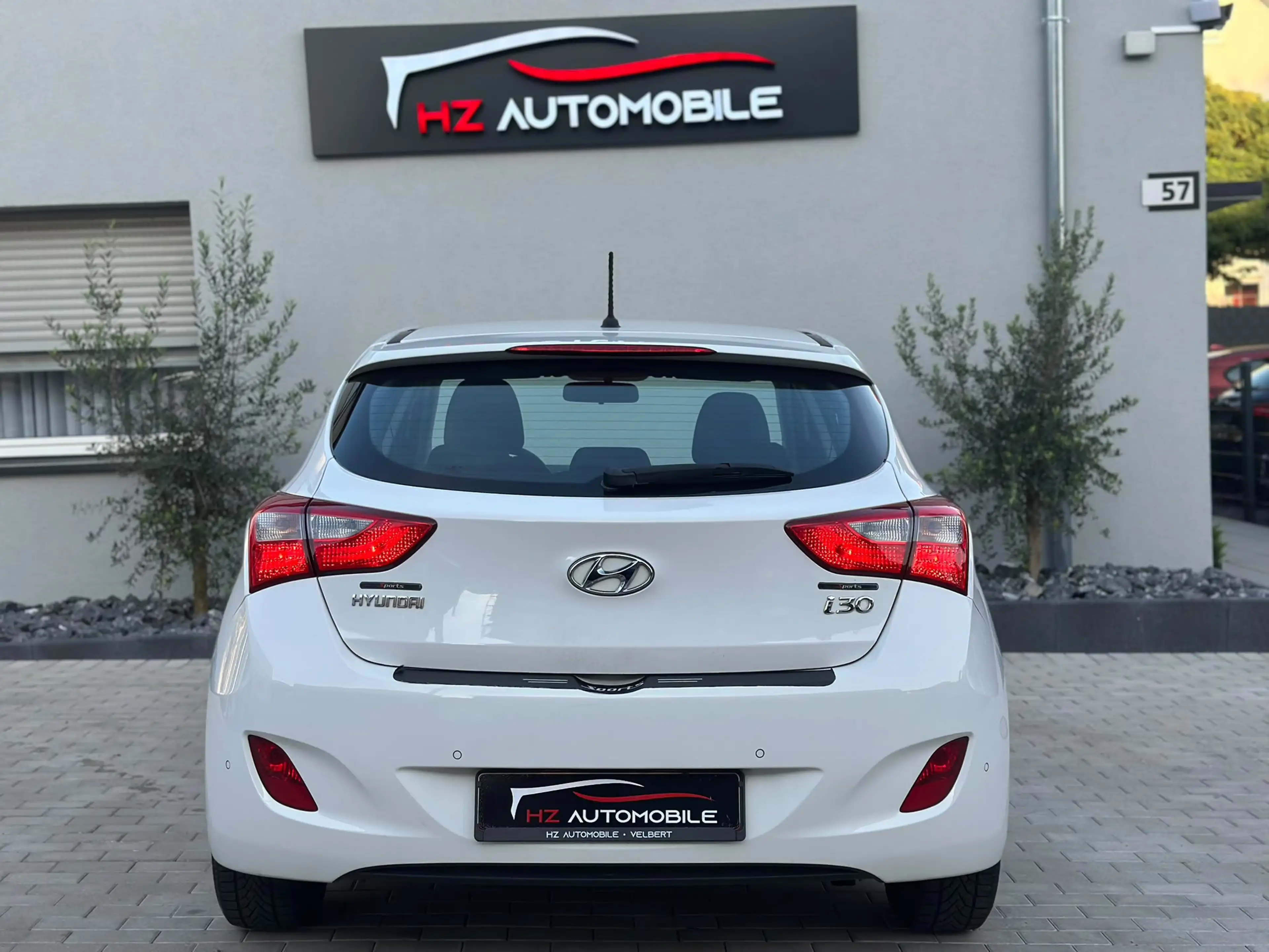 Hyundai i30 1.4 Lim. Classic *PDC*KLIMA*2.HAND*MFL*TÜV — photo 9
