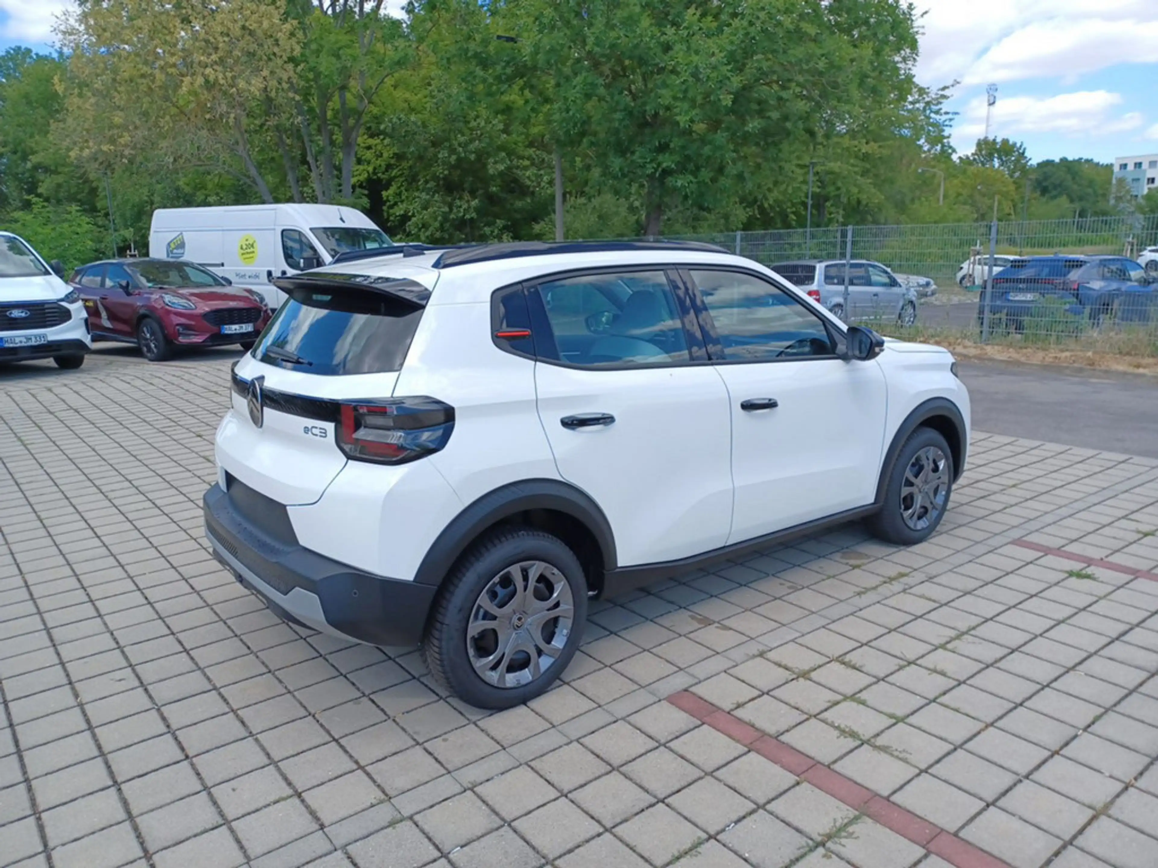 Citroen C3 ë 113 PLUS 11kW OBC ALLWETTER WINTER-PAKET — photo 15