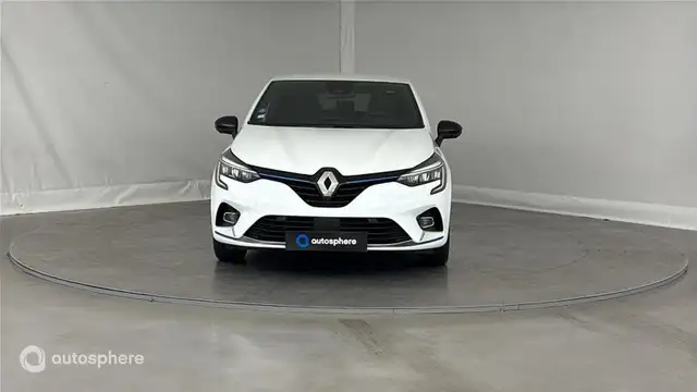 Renault Clio view 2