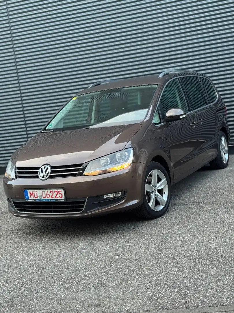 Volkswagen Sharan Comfortl. BMT/7SITZER/AHK/NAVI/TEMPO/SHZ Marrone - 1