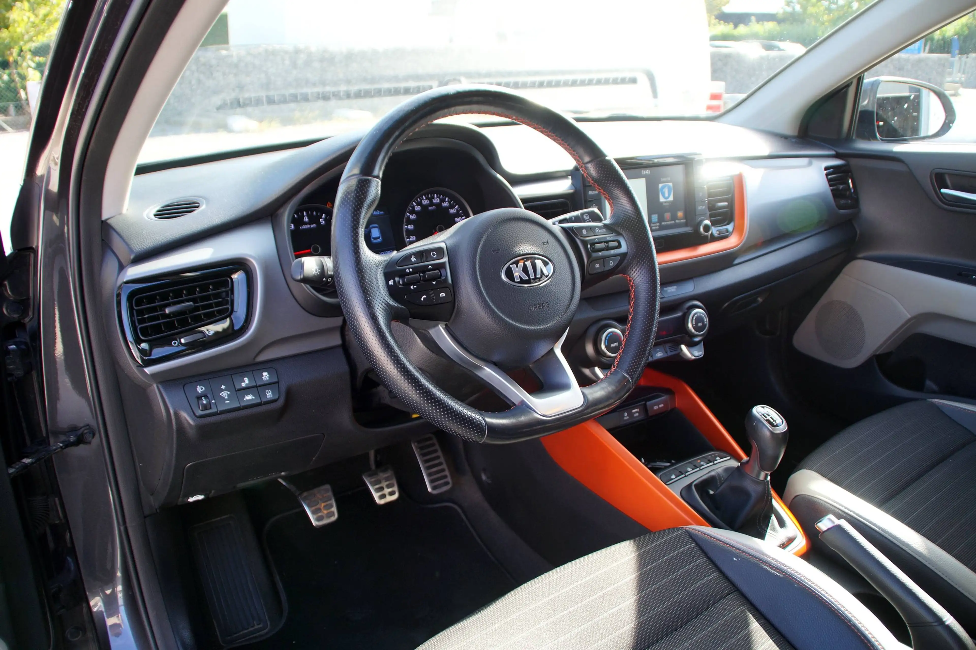 Kia Stonic 1.0 T-GDi _Historique Complet _1er Main _Garantie✅ — photo 11