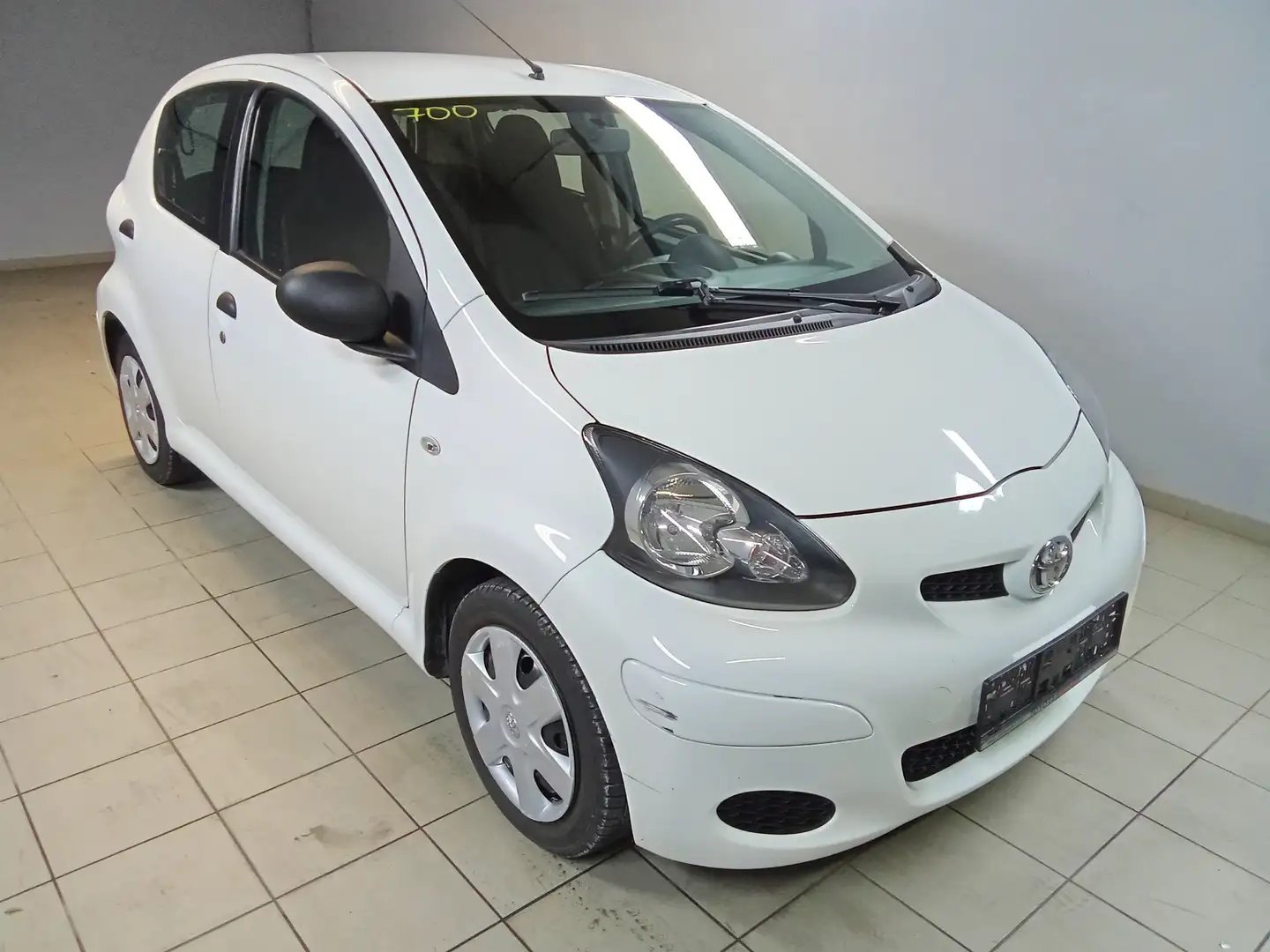 Toyota Aygo Basis Weiß - 2