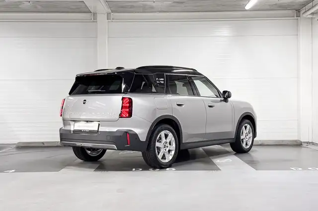 Mini Countryman view 6