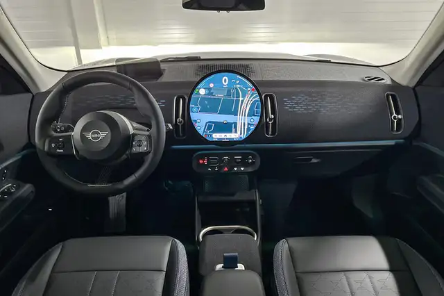 Mini Countryman view 11