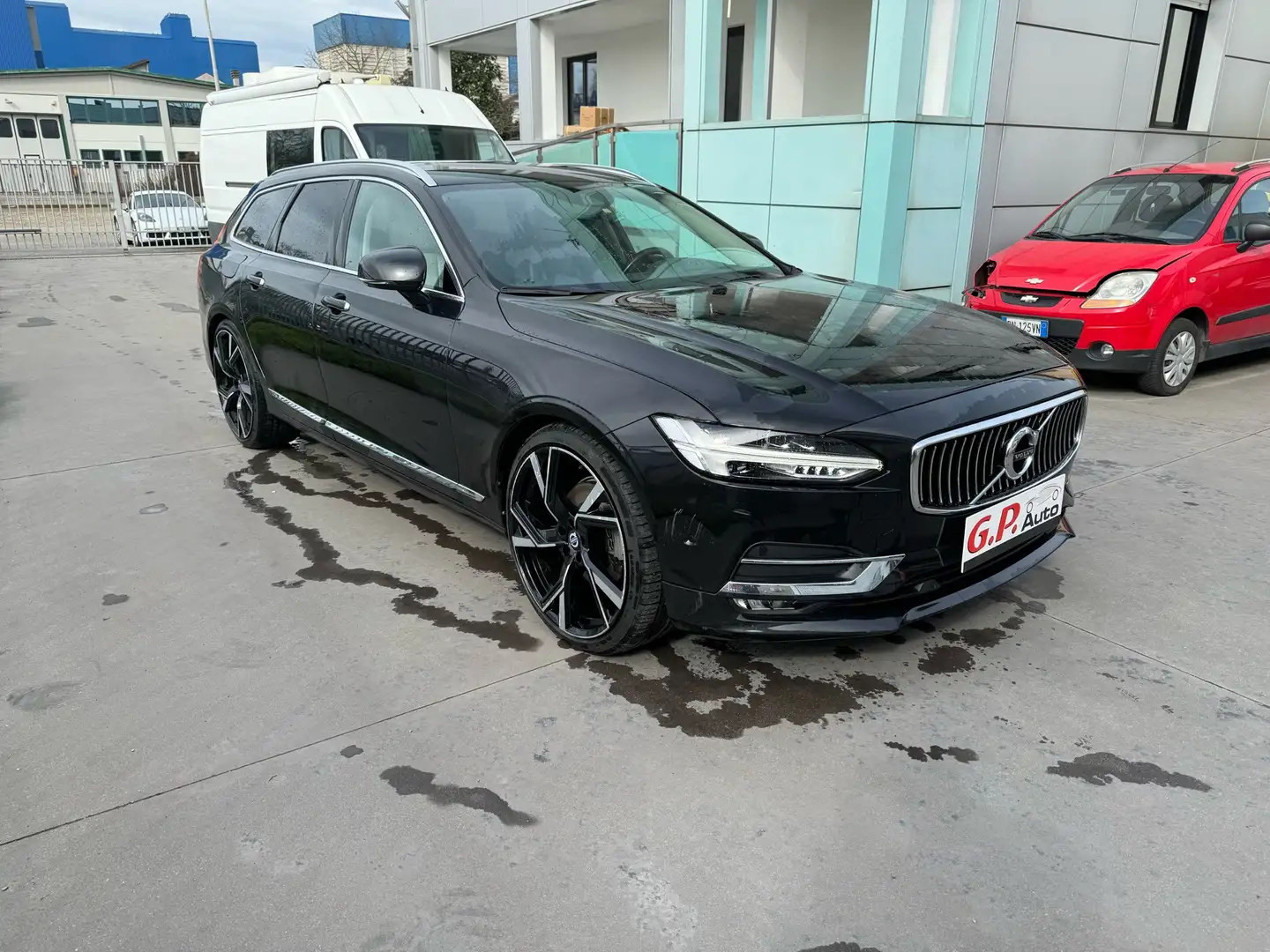 Volvo V90 2.0 d3 Business Plus geartronic crna - 2