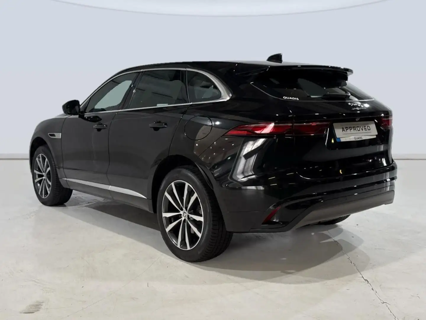 Jaguar F-Pace 2.0 l4 PHEV R-Dynamic S Aut. AWD 404 Noir - 2