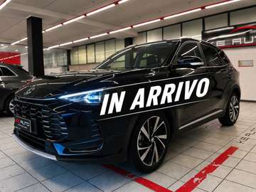 ZS my 2025  1.5 hybrid  Luxury auto