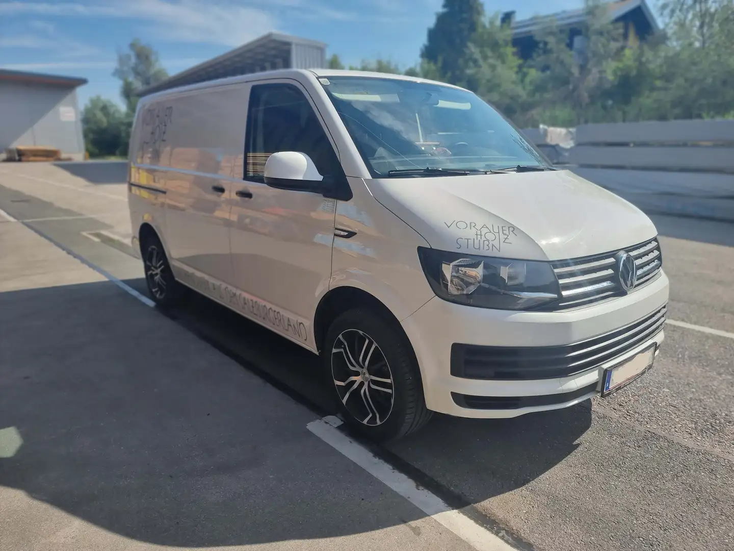 Volkswagen T6 Transporter TransporterL1H1 Weiß - 1