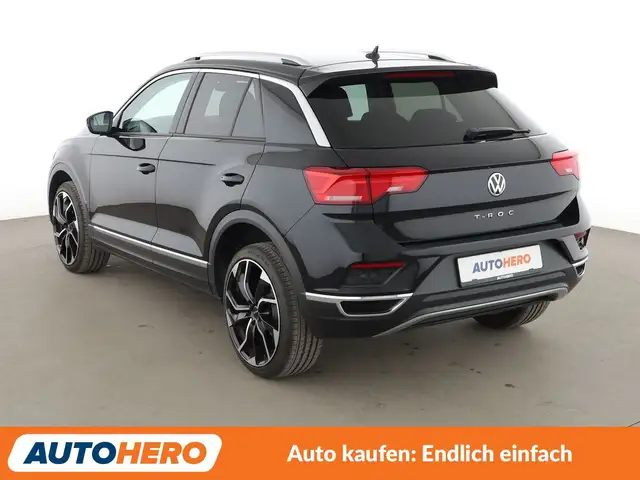 Volkswagen T-Roc view 4