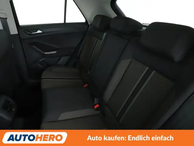 Volkswagen T-Roc view 14