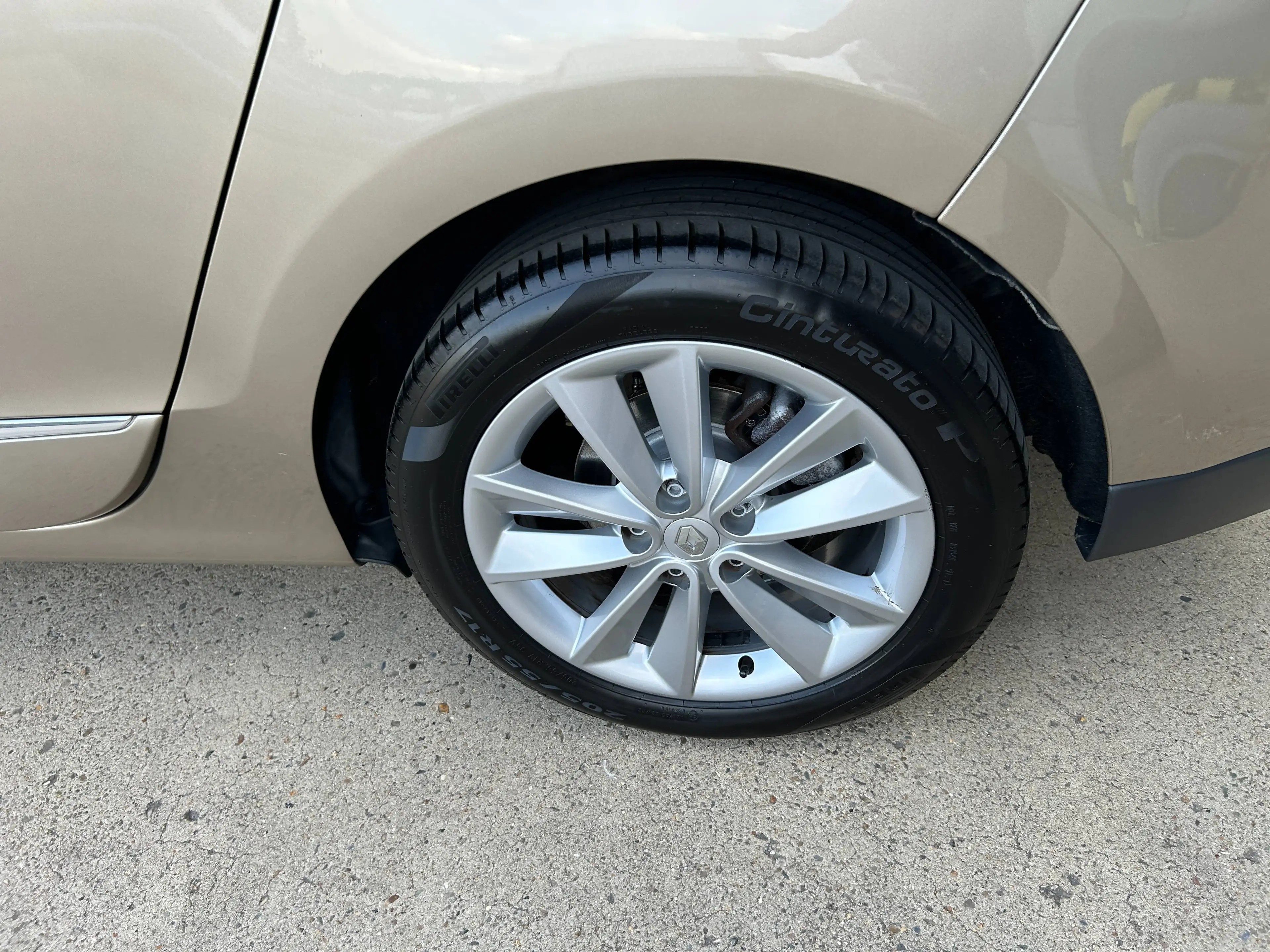 Renault Scenic — photo 6