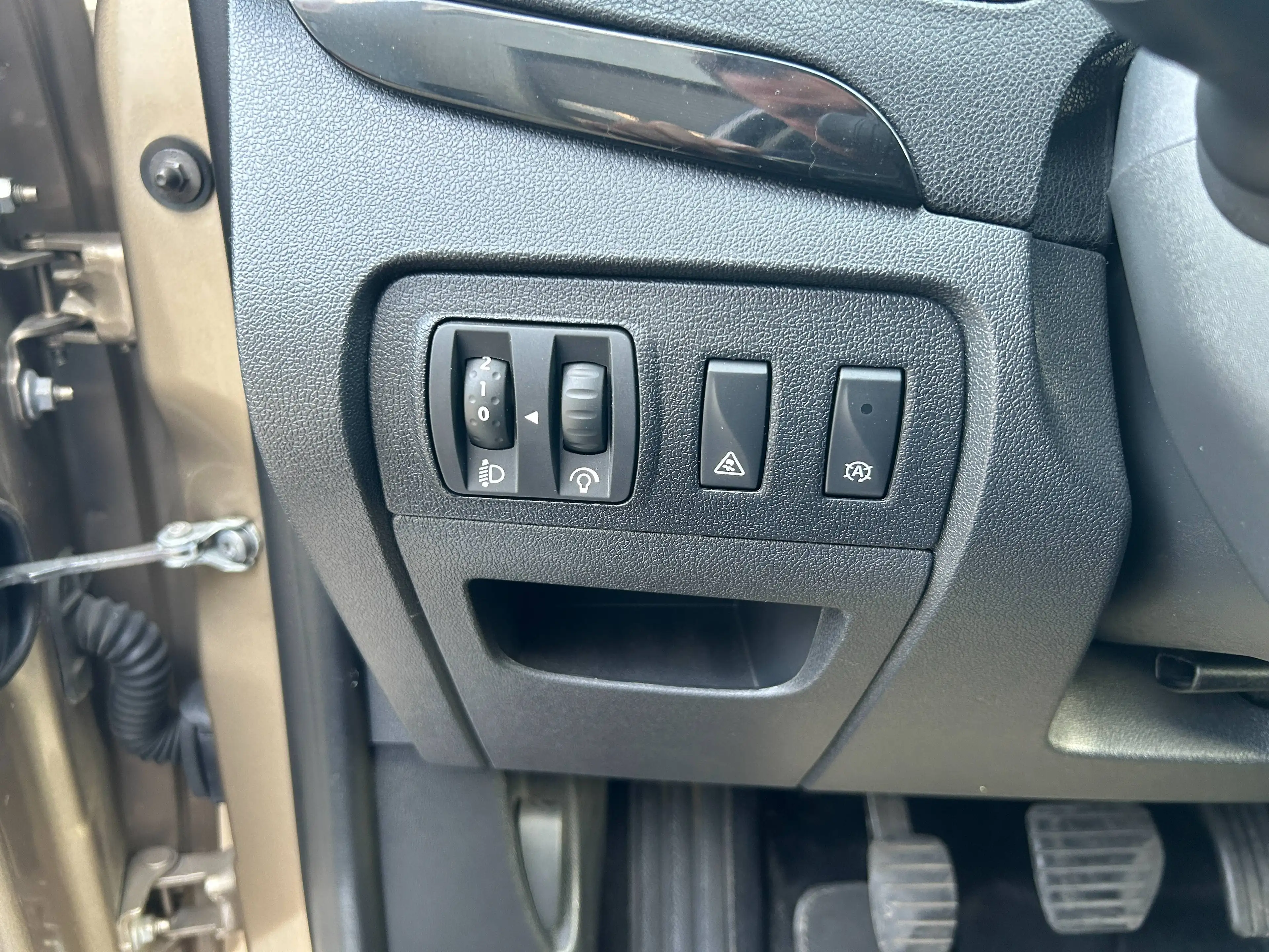 Renault Scenic — photo 13