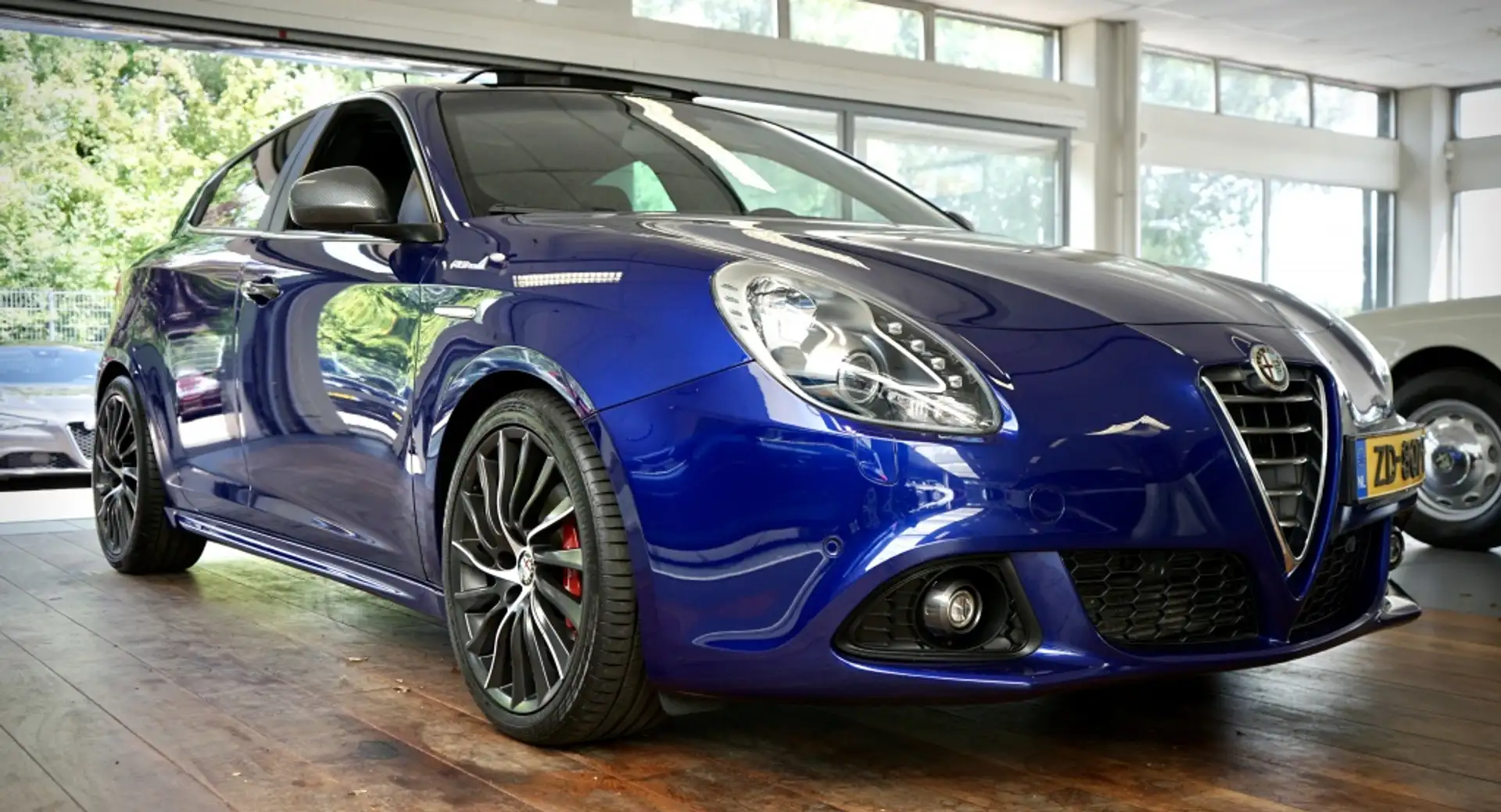 Alfa Romeo Giulietta 1.4 T QV LINE | automaat | | Schakel flippers | | Blauw - 1