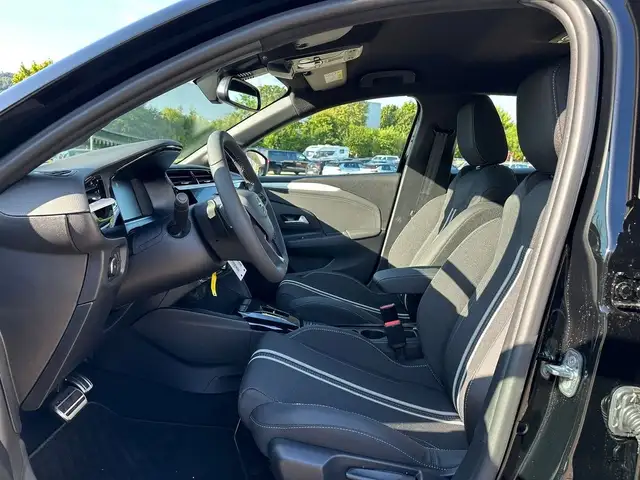Opel Corsa view 8