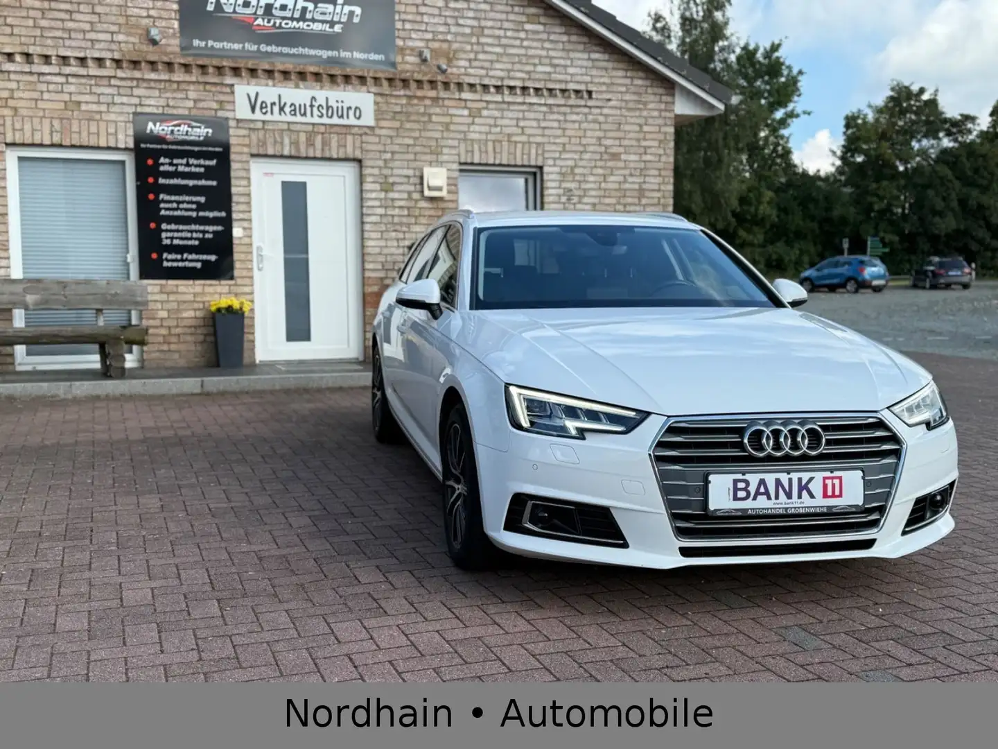 Audi A4 Avant Sport*ACC*LED*AHK*SHZ*NAVI*MATRIX* Blanc - 1
