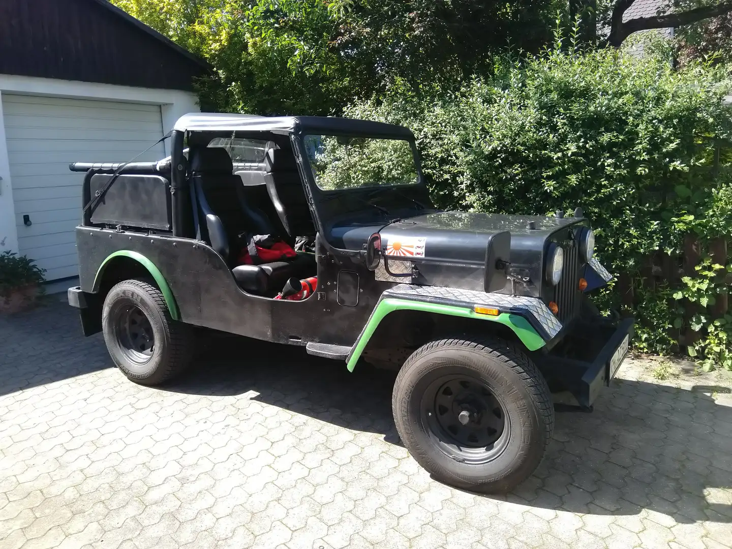 Mahindra CJ 540 Schwarz - 2