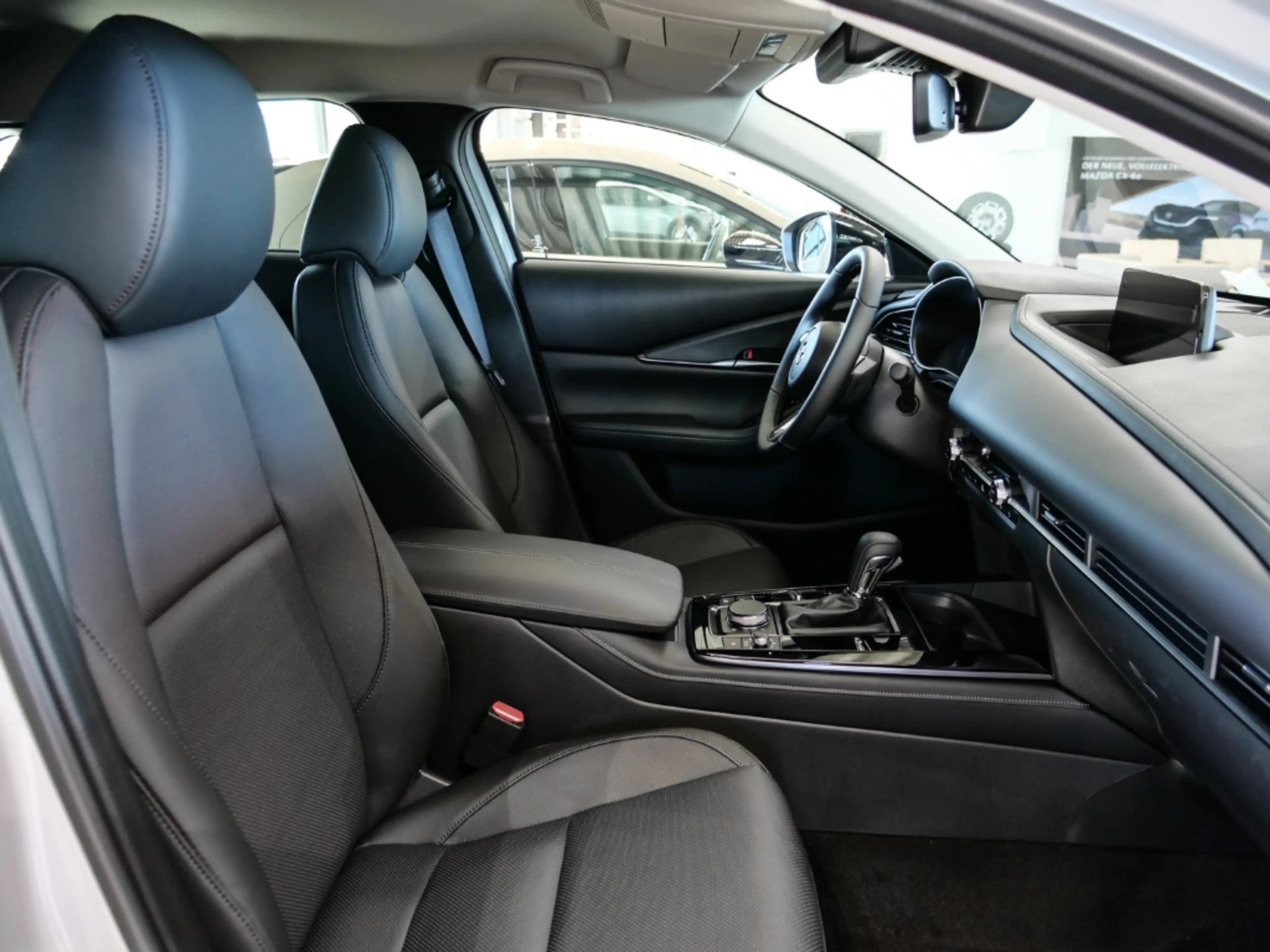 Mazda CX-30 2027 Homura Plus 2.5L e-SKYACTIV-G 140PS 6AT FWD — photo 15