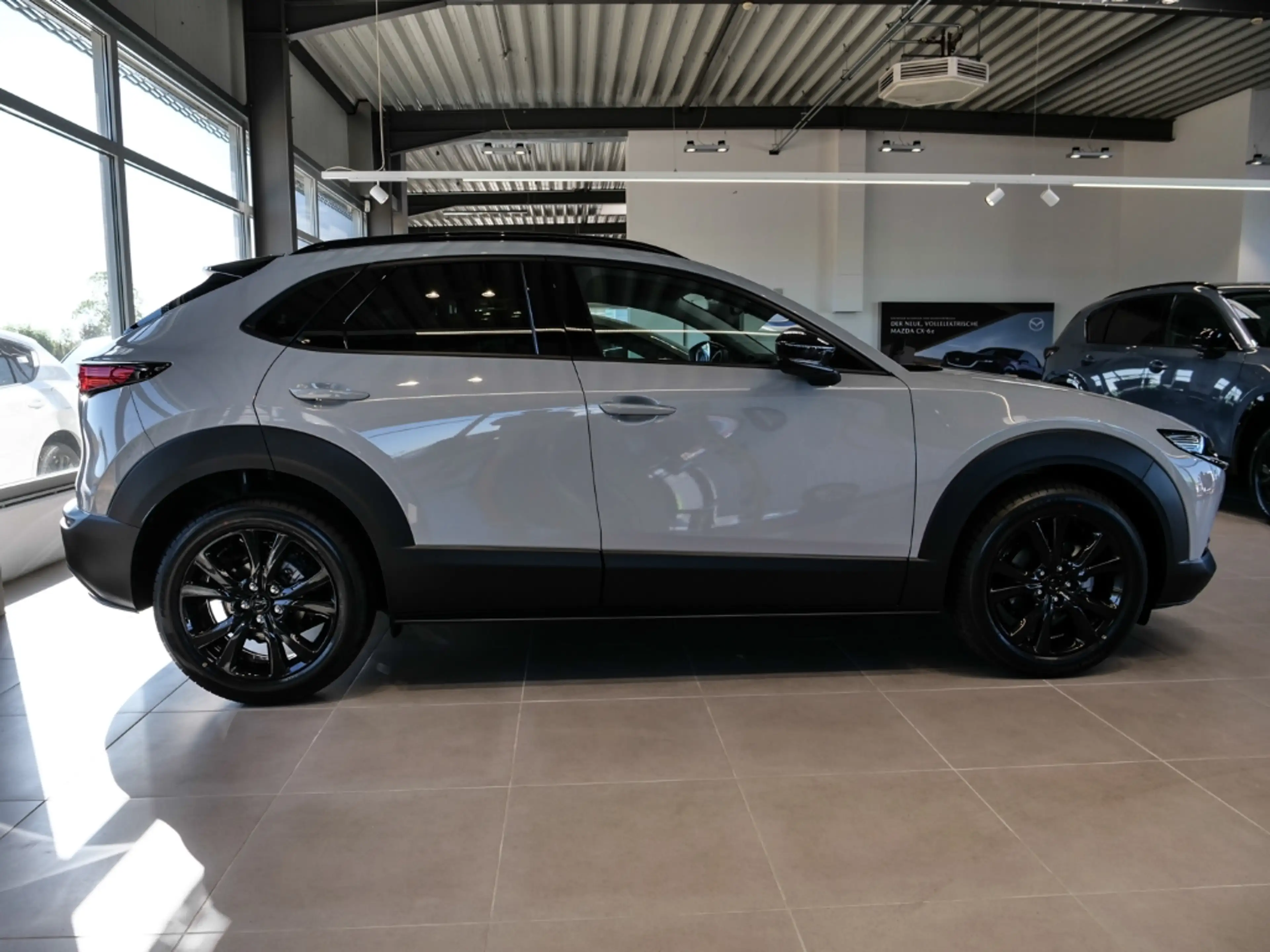Mazda CX-30 2027 Homura Plus 2.5L e-SKYACTIV-G 140PS 6AT FWD — photo 4