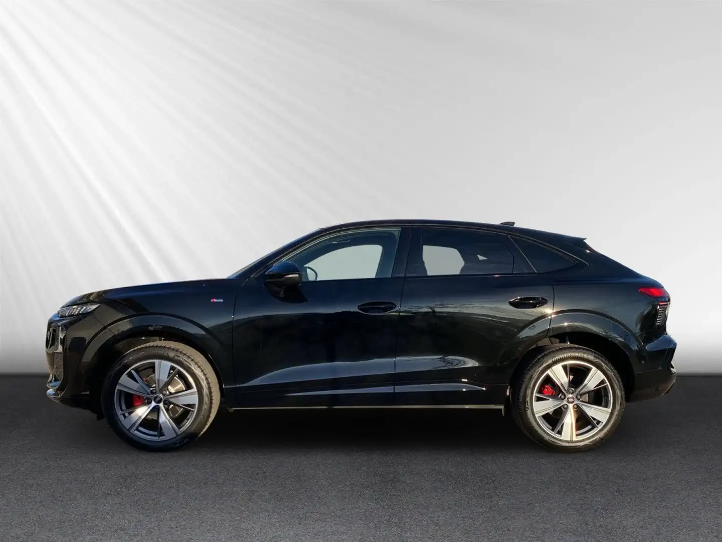 Audi Q3 Sportback TFSI 110 kW S tronic Sportpaket Navi Noir - 2