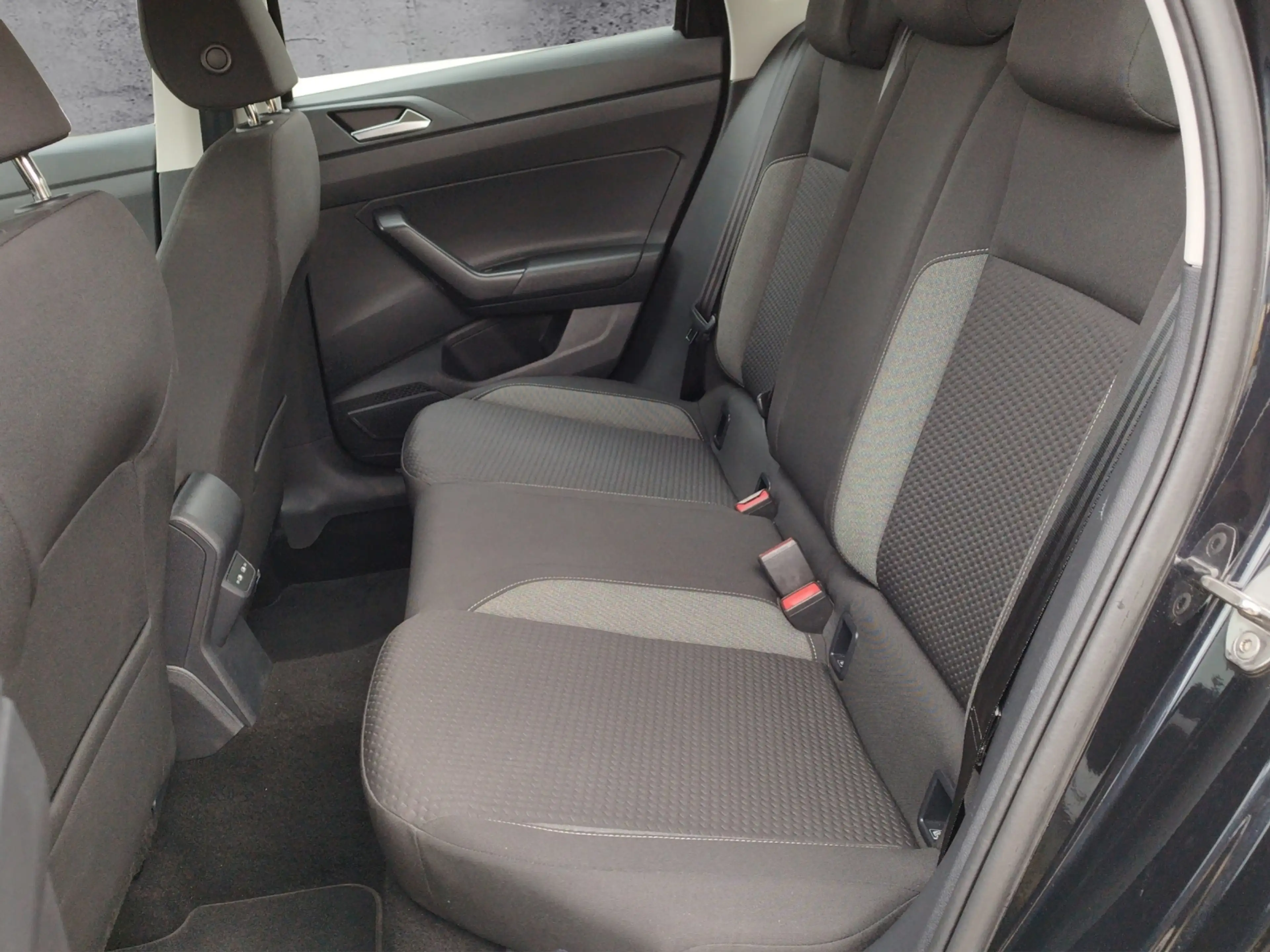 Volkswagen Taigo Life 1.0 TSI IQ.DRIVE/ACC/LED/NAV/L+S — photo 10