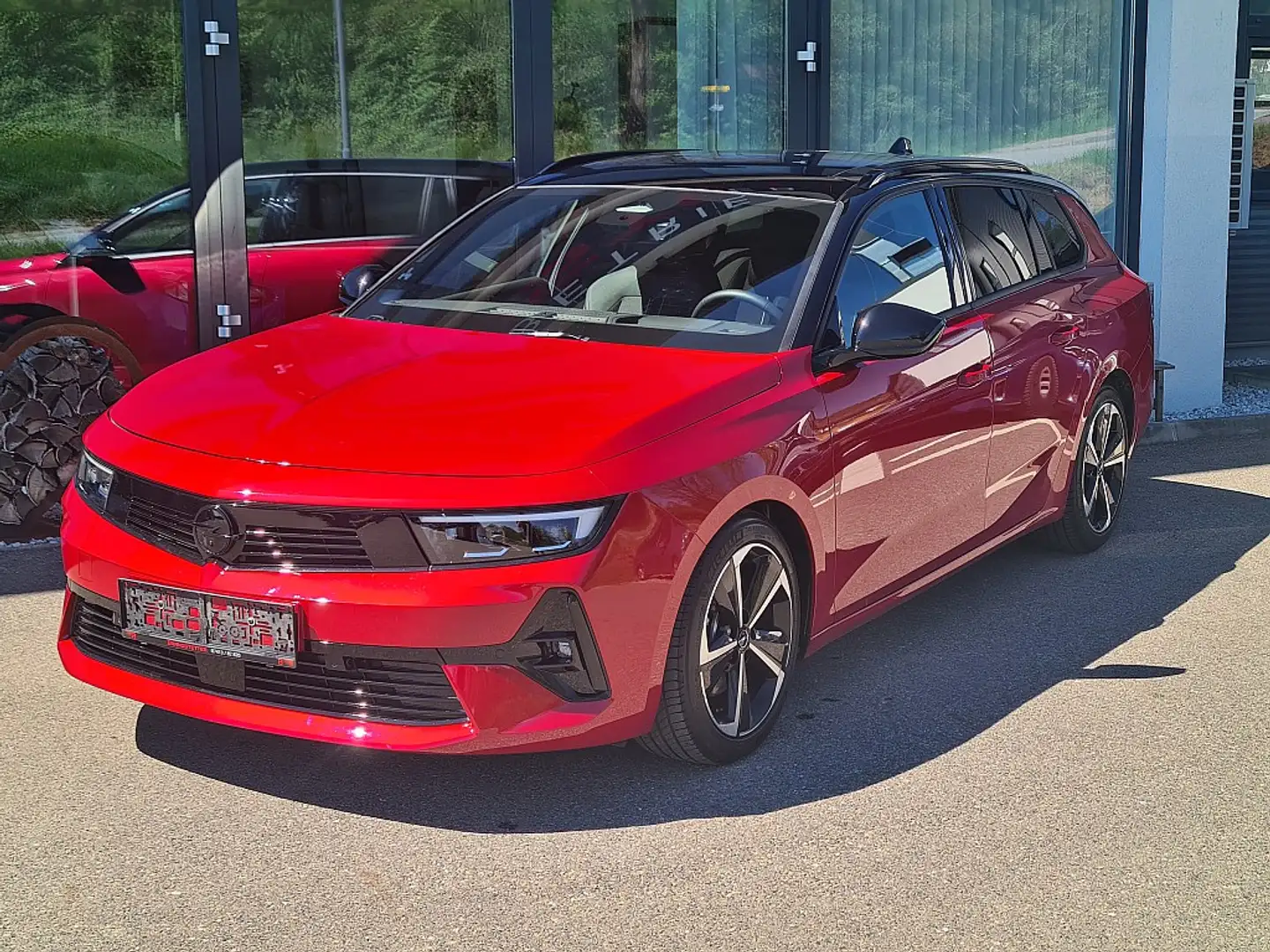 Opel Astra ST 1,2 Turbo GS Aut. Rot - 2