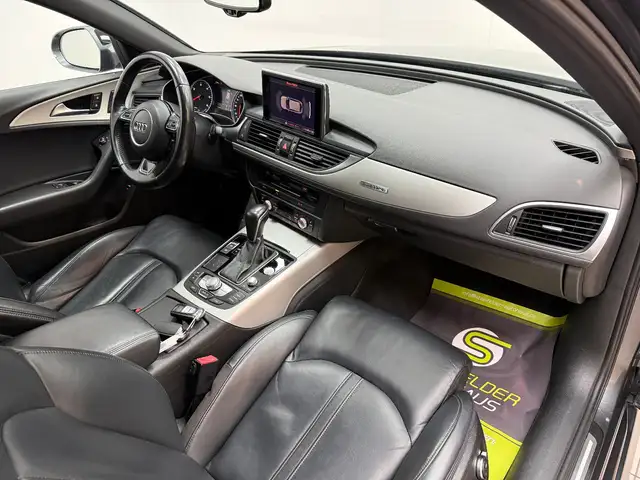 Audi A6 Avant view 10