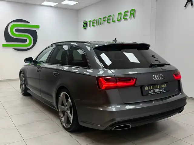Audi A6 Avant view 5