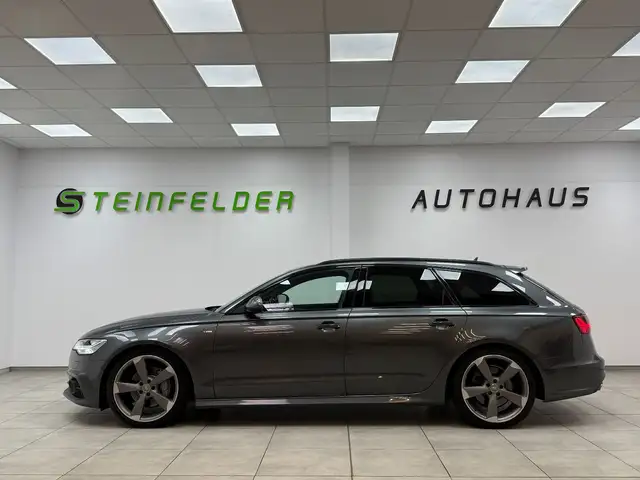 Audi A6 Avant view 4