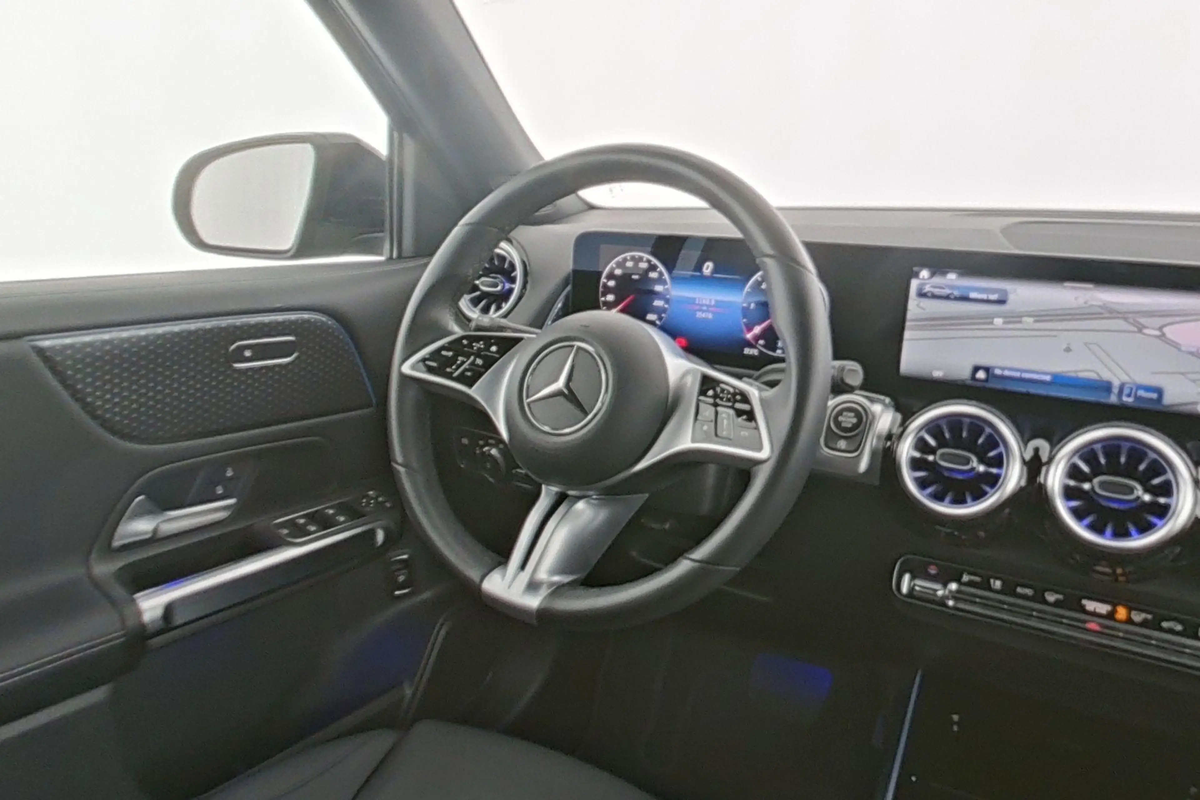 Mercedes-Benz GLB 180 d Luxury Line GLB 180d Progressive — photo 13