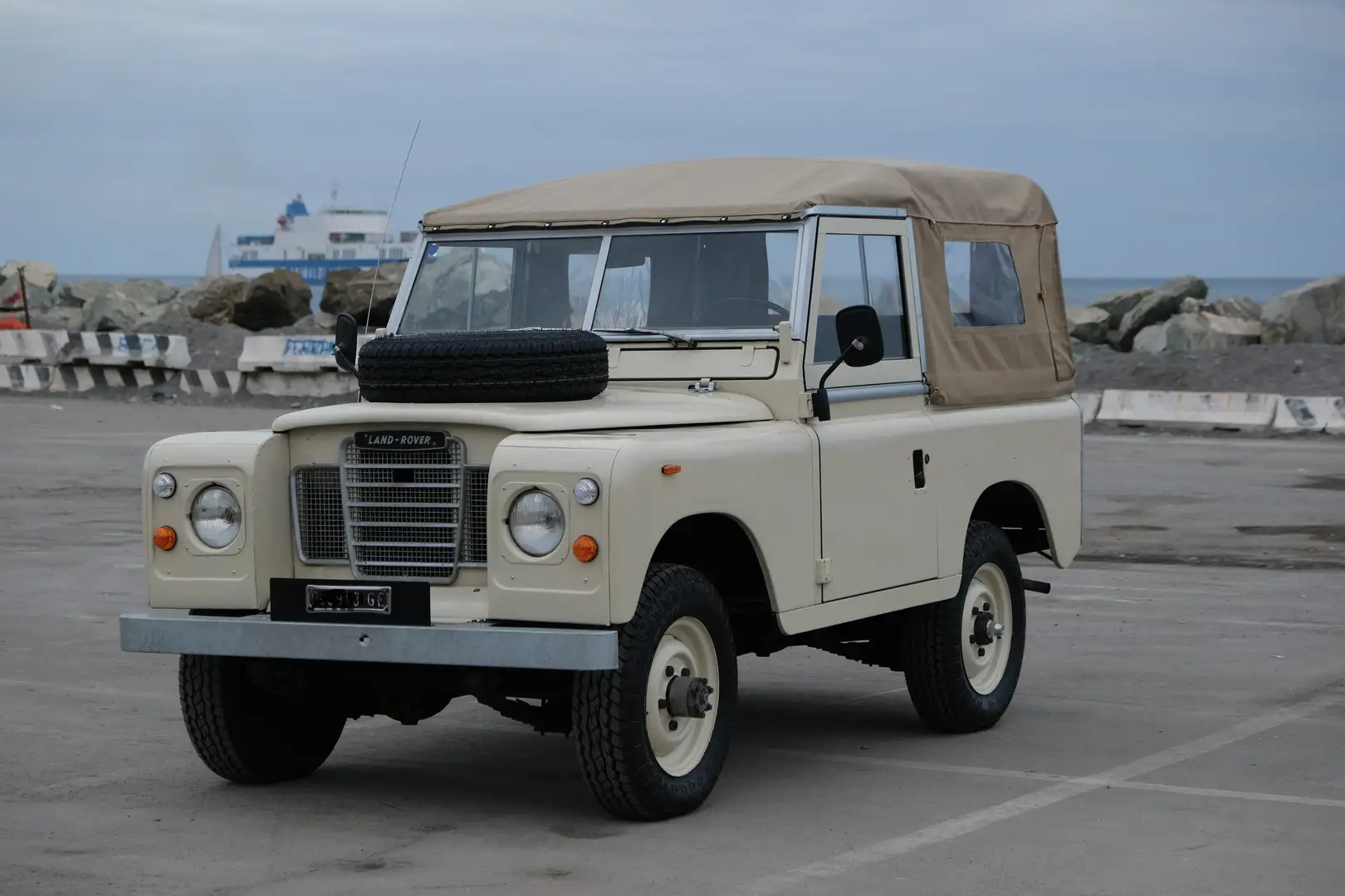 Land Rover Series 88 Diesel TARGA NERA ASI 1975 OVERDRIVE Beige - 2