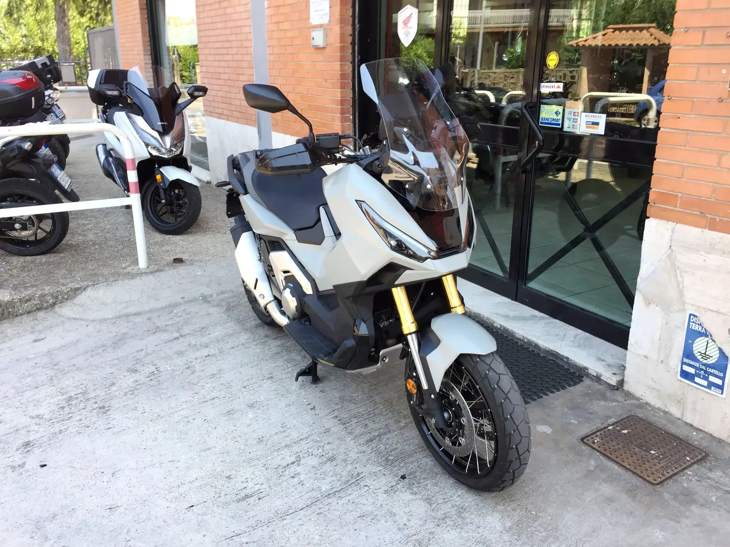Honda X-ADV 750 (35KW) 2025 - PATENTE A2 - FINANZIAMENTI Gris - 2
