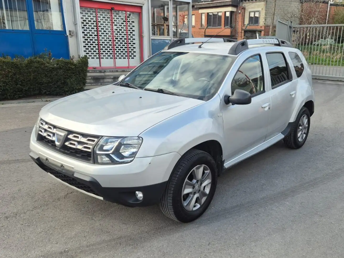 Dacia Duster Duster 1.2 TCe 4x2 Anniversary 2 Argent - 1